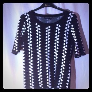 SAKS FIFTH AVENUE Black & white knit top